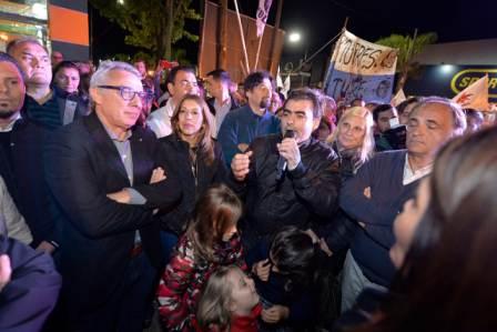 n la localidad de General Pacheco, el presidente del Partido Justicialista de Tigre, Julio Zamora, encabezó el acto alusivo al centenario del natalicio de Eva Duarte de Perón 