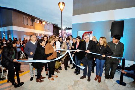 Julio Zamora inauguró en El Talar la primera etapa de las Casas Convivenciales y de Abrigo 