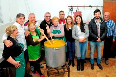 El intendente de Tigre, Julio Zamora, compartió la celebración del 25 de Mayo con vecinos de Dique Luján, Villa La Ñata y Rincón de Milberg, 