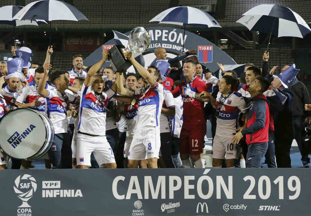 Tigre se consagró Campeón por primera vez al ganar la copa de la Superliga ante Boca ()