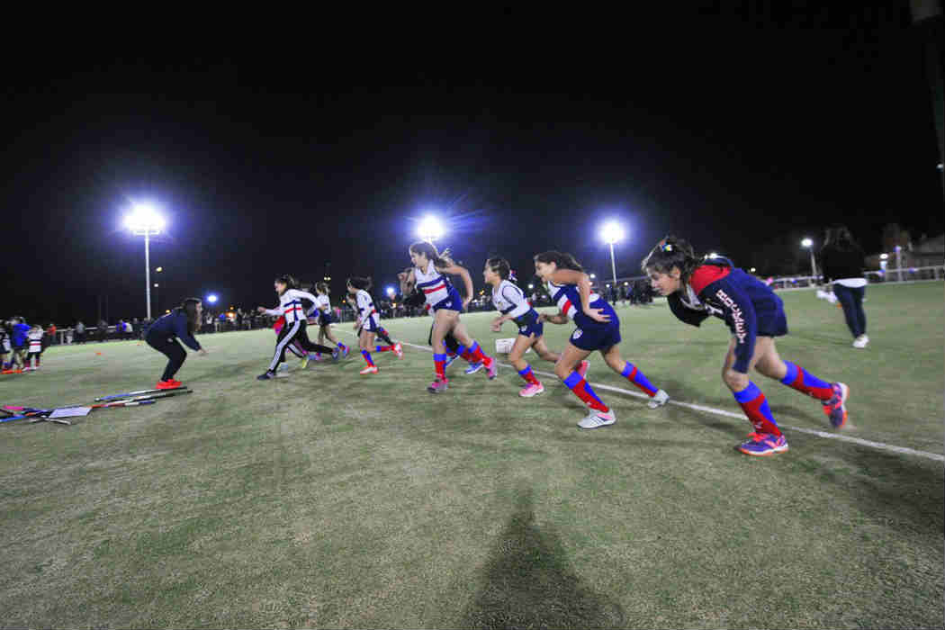 El Tigre Rugby Club inauguró su nueva cancha de hockey sintético
