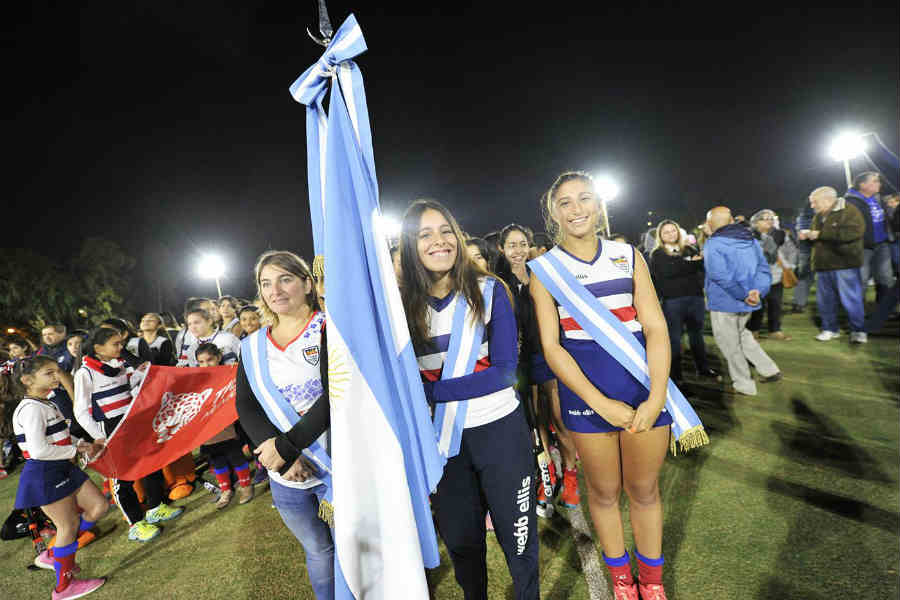 El Tigre Rugby Club inauguró su nueva cancha de hockey sintético