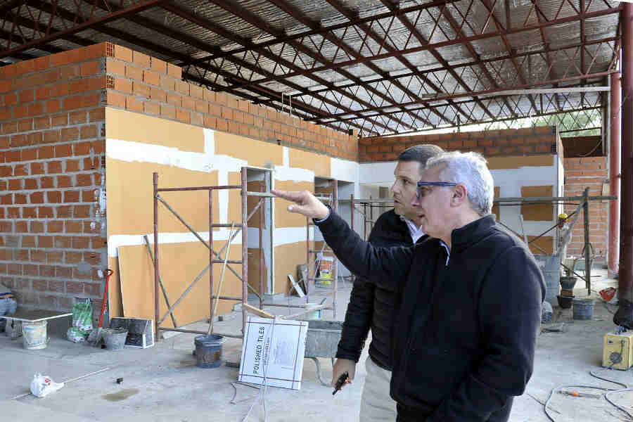 Julio Zamora, recorrió el predio donde se construye el tercer Hospital Municipal de Diagnóstico Inmediato (HMDI) de la ciudad, ubicado entre Fernando Fader y Ramos Mejía, en la localidad de Benavídez