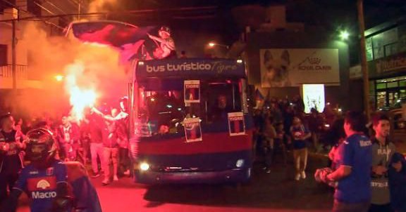Multitudinario festejo de Tigre en Victoria para celebrar el primer título de su historia Multitudinario festejo de Tigre en Victoria para celebrar el primer título de su historia