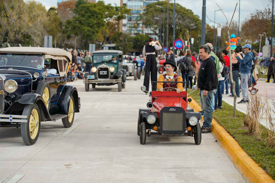 Vicente López inauguró el boulevard Lavalle y suma un acceso al Paseo de la Costa Vicente López inauguró el boulevard Lavalle y suma un acceso al Paseo de la Costa