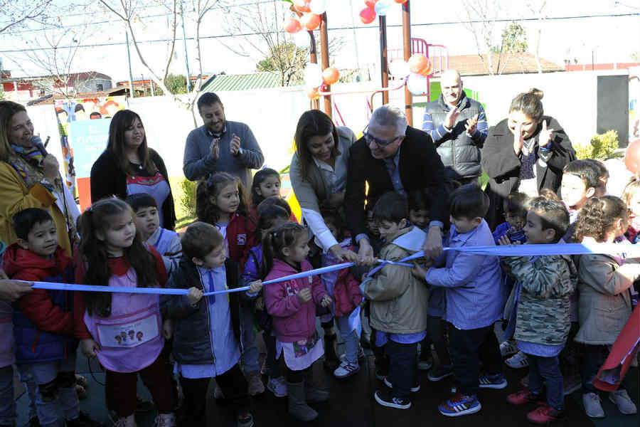 Tigre: Los chicos del jardín N°932 de Ricardo Rojas ya disfrutan de los nuevos juegos Tigre: Los chicos del jardín N°932 de Ricardo Rojas ya disfrutan de los nuevos juegos