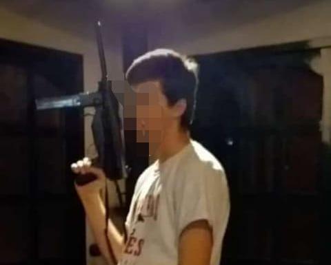 Amenazó a sus compañeros de la escuela con una metralleta: allanaron su casa en Pablo Nogués y fue detenido 