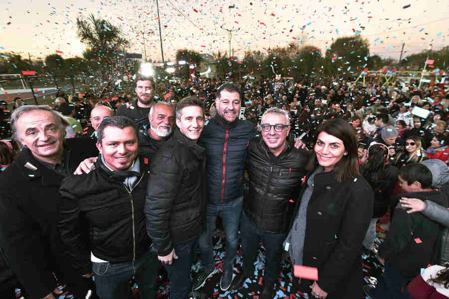 Julio Zamora en la inauguración de los nuevos juegos y remodelación de la plaza N°38 “Eva Perón”