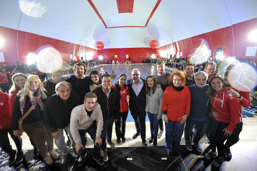 Julio Zamora inauguró la climatización de la pileta del Polideportivo 