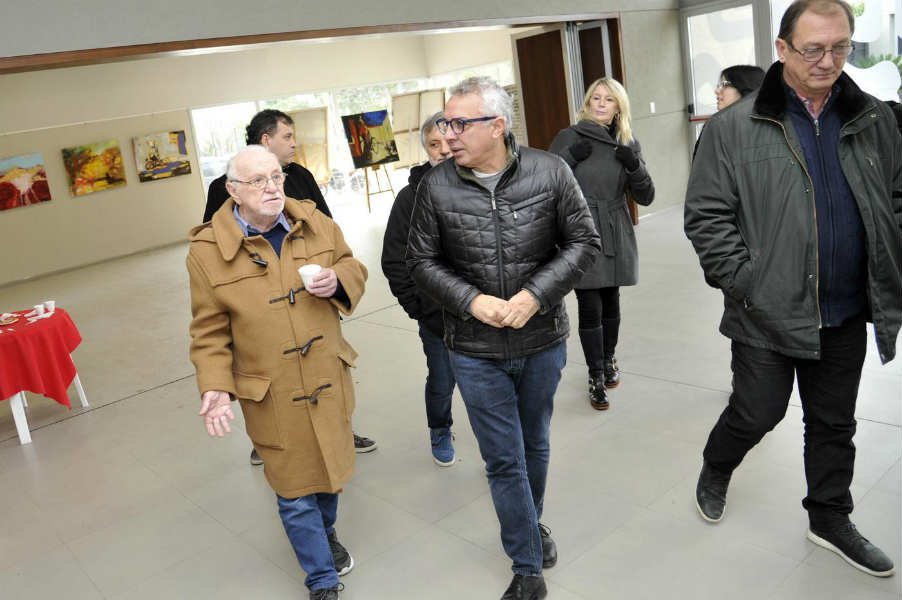 Julio Zamora y Pepe Soriano visitaron el cine teatro municipal de Benavídez Julio Zamora y Pepe Soriano visitaron el cine teatro municipal de Benavídez