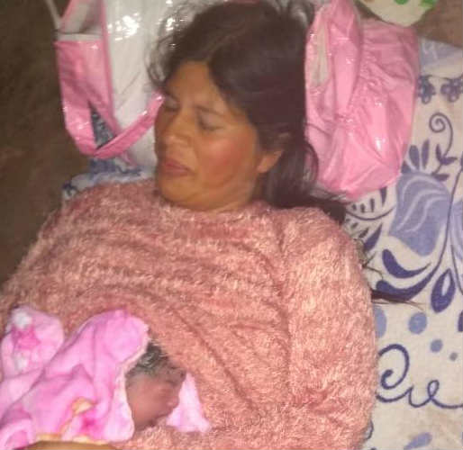 Policías parteros ayudaron a dar a luz a una mujer en Pilar