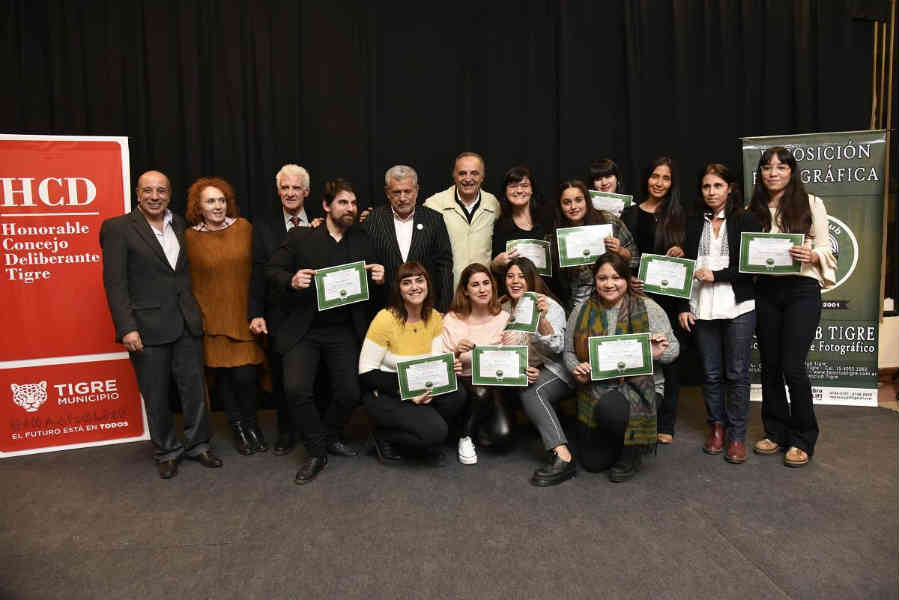 En el HCD, el Foto Club Tigre entregó diplomas a los primeros egresados del 2019 