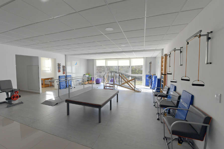 Andreotti inauguró el renovado Hospital de Islas “Do Porto”