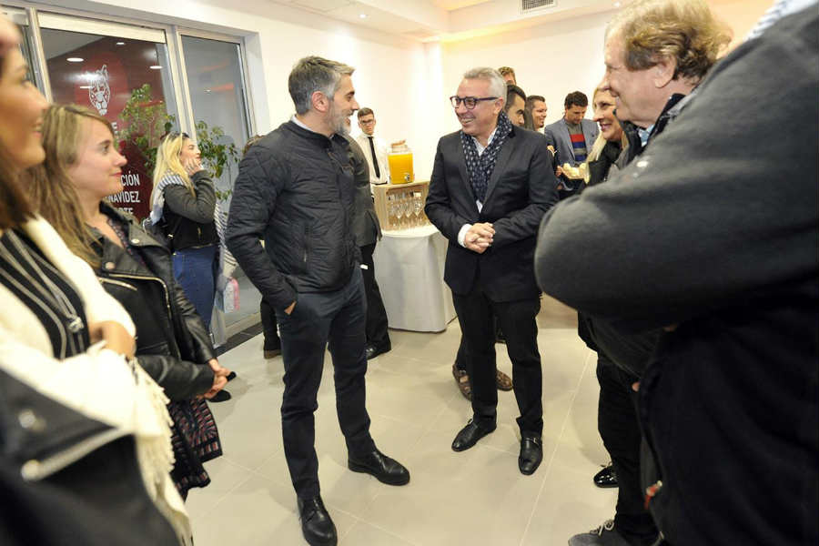 Julio Zamora inauguró el Teatro Municipal en Benavídez Julio Zamora inauguró el Teatro Municipal en Benavídez