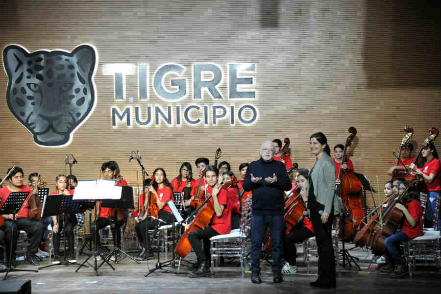 Cientos de vecinos de Tigre en segunda noche de función del Teatro Municipal 