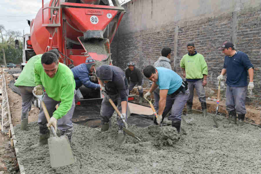 San Fernando realiza mejoras de pavimento y sistema hidráulico en el barrio Alvear
