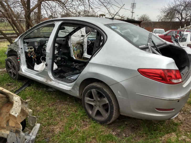 La Policía incautó autopartes de alta gama y vehículos robados en González Catán