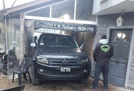 La Policía incautó en Moreno más de 163 kilos de marihuana ocultos en una camioneta