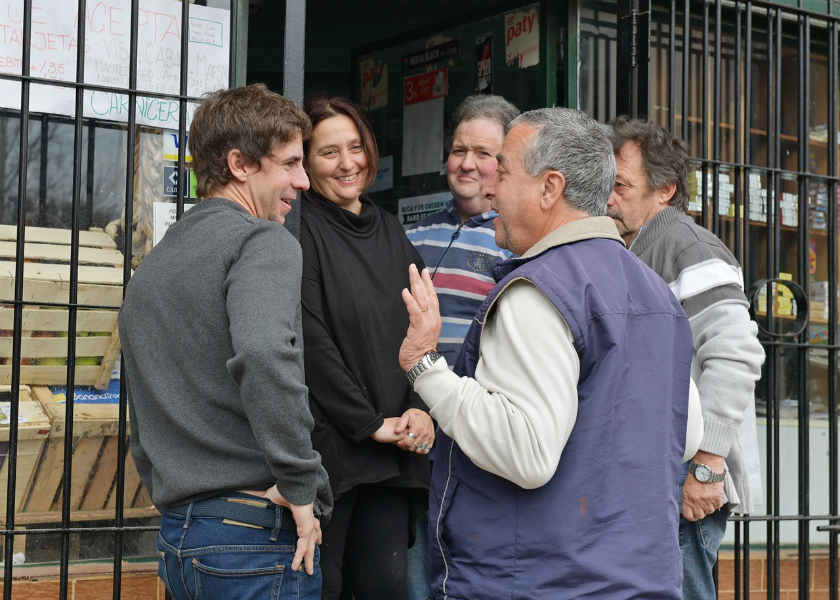 Juan Andreotti dialogó con los vecinos de Villa Hall y Don Mariano