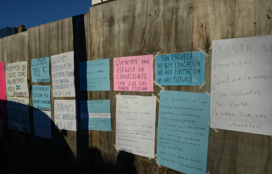 Padres y madres de la EPNº 44 “Henry Ford” reclaman a la provincia por la falta de servicios