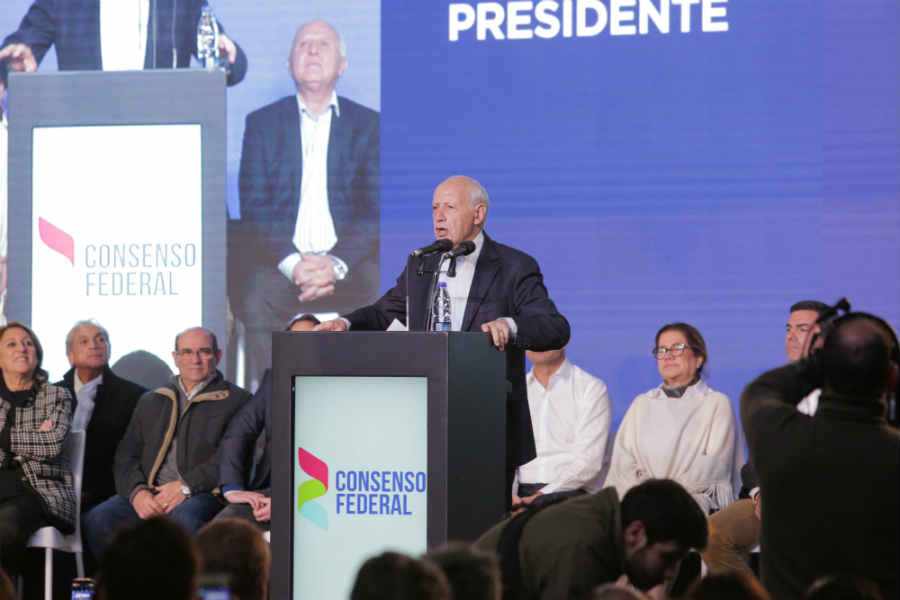 Lavagna: “el hambre no está en la tapa de los diarios y hoy es el problema más grave”