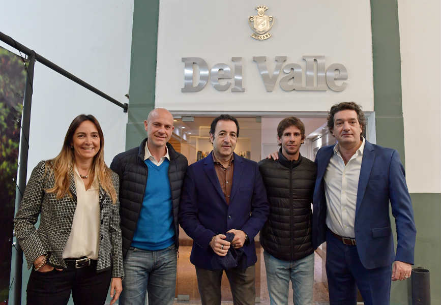 Andreotti visitó la histórica empresa Sidra Del Valle