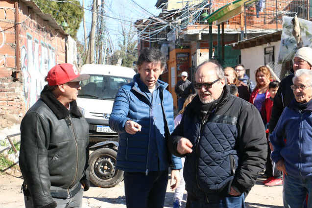 Gustavo Posse recorrió las obras del barrio San Cayetano de Beccar