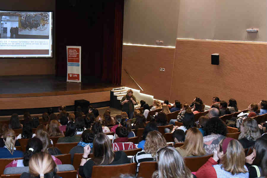 En el Teatro Municipal de Benavídez, Tigre realizó una jornada de capacitación sobre educación inclusiva
