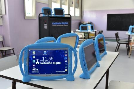 San Martín entregó 765 tablets a jardines de infantes