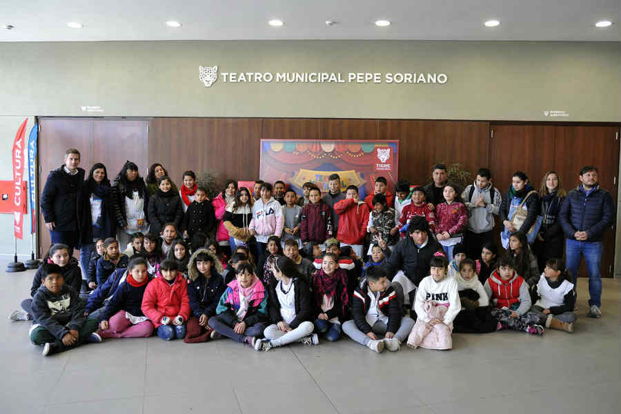 Comenzó “Escuelas al teatro”, un programa que acerca la cultura a alumnos de Tigre 