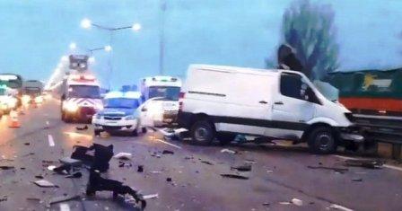 Conducía en contramano por la Panamericana, chocó contra un camión y murió