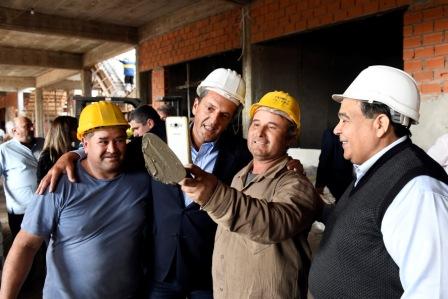 Sergio Massa recorrió este martes el municipio de José C.Paz, donde visitó la UNPAZ y el Hospital Oncológico junto al intendente local, Mario Ishii.