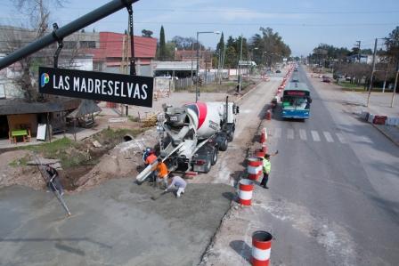 Ducoté recorrió el avance de la obra de Ruta 8
