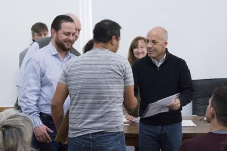 Más 50 familias de Pilar avanzan con la firma de escrituras