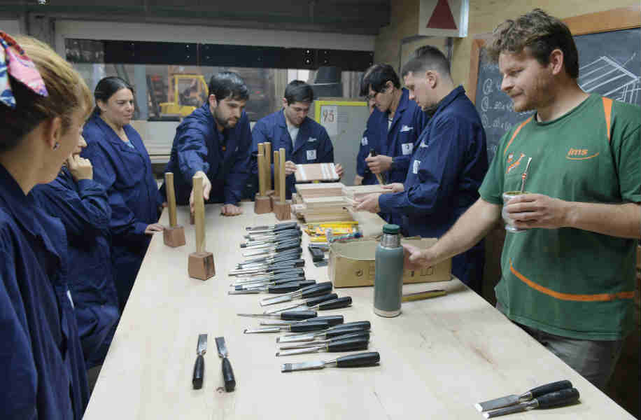Siguen adelante los cursos de Carpintería y Soldadura para los vecinos de San Fernando 