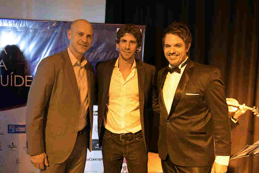 Juan Andreotti acompañó la “Gala de la Orquídea” en beneficio de los pacientes oncológicos