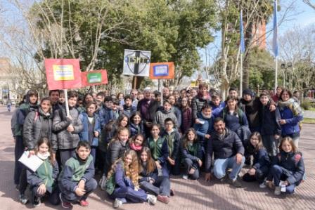 Andreotti participó de la peregrinación previa a las fiestas patronales de Nuestra Señora de Aránzazu