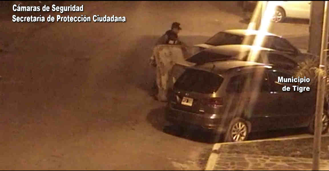 Incendió un auto en Pacheco y fue detenido