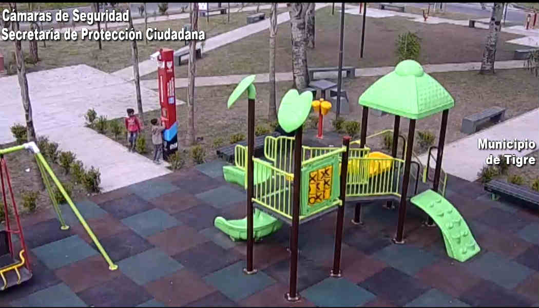 Tigre:Niños llamaron al COT desde un tótem de seguridad y alertaron que un hombre ebrio los amenazaba en la plaza