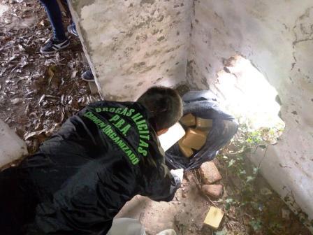 Secuestran en Junin más de 15 kilos de marihuana en un predio del Aeropuerto y sospechan que estaban destinados para los festejos de la llegada de la primavera
