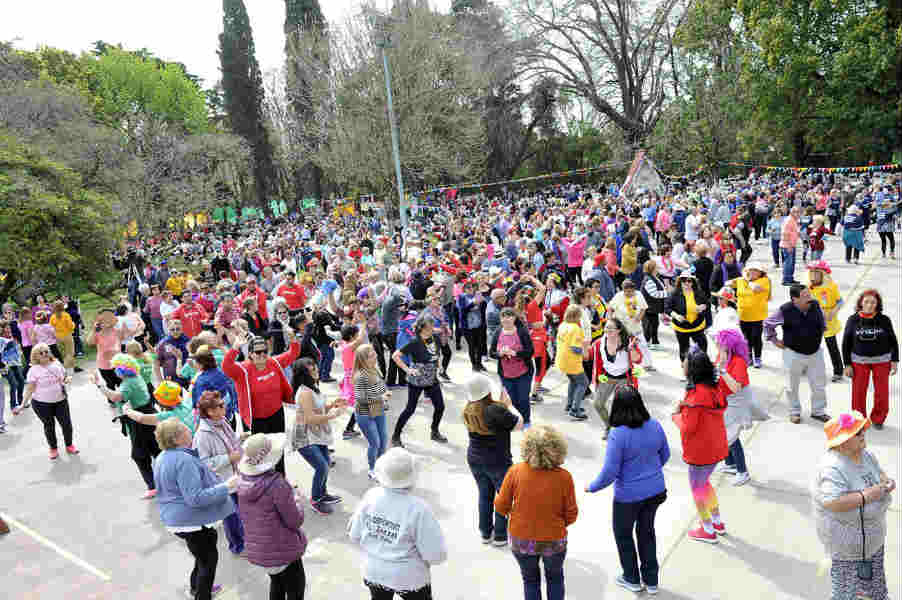 Más de 3.000 vecinos de Tigre festejaron el Día del Jubilado en el Club Ecosol