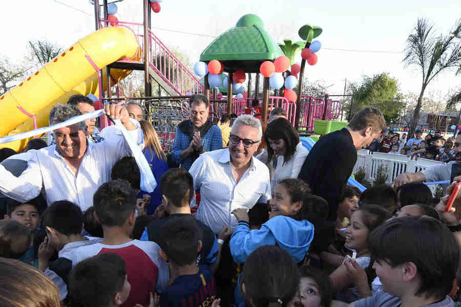 Julio Zamora inauguró en Benavídez los nuevos juegos y remodelación de la Plaza de la Libertad 