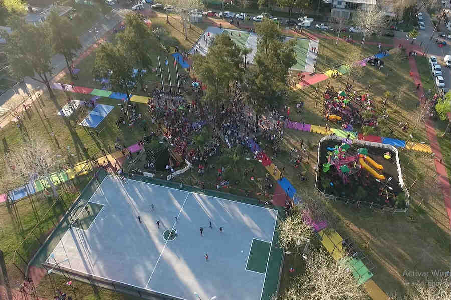 Julio Zamora inauguró en Benavídez los nuevos juegos y remodelación de la Plaza de la Libertad 