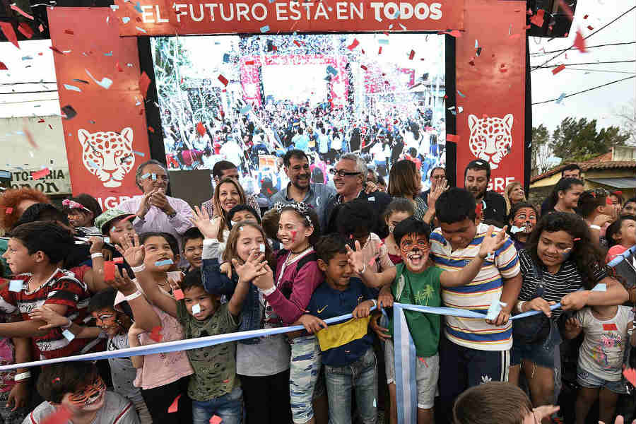 Julio Zamora inauguró el remodelado Boulevard Castiglioni en Rincón de Milberg