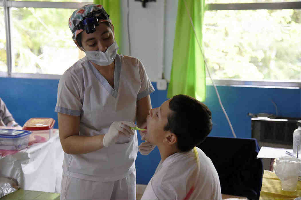 “Sonríe Tigre” continúa llevando salud bucal a los vecinos de Islas