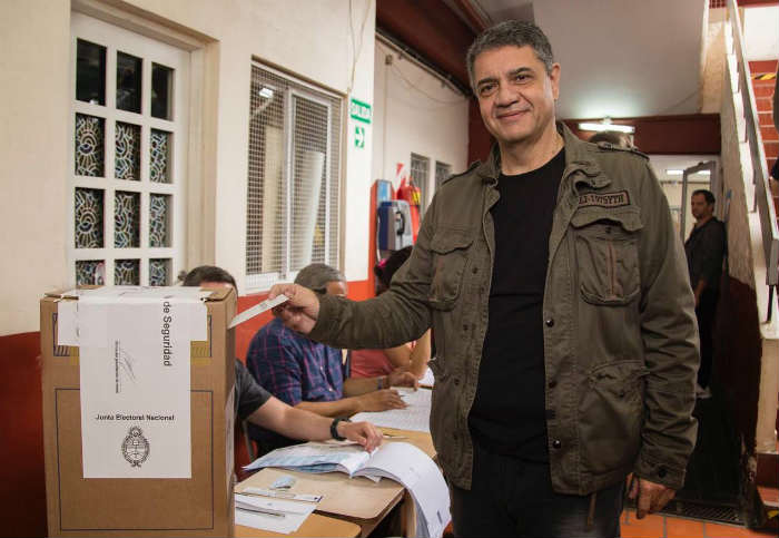 Jorge Macri votó en el Instituto Pedro Poveda de Vicente López