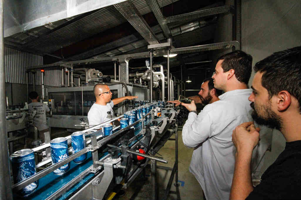 Antares presenta Atlántica, la primera cerveza argentina elaborada a partir de agua de mar. Estará disponible en todos los locales del país desde el jueves 28 de noviembre. 
