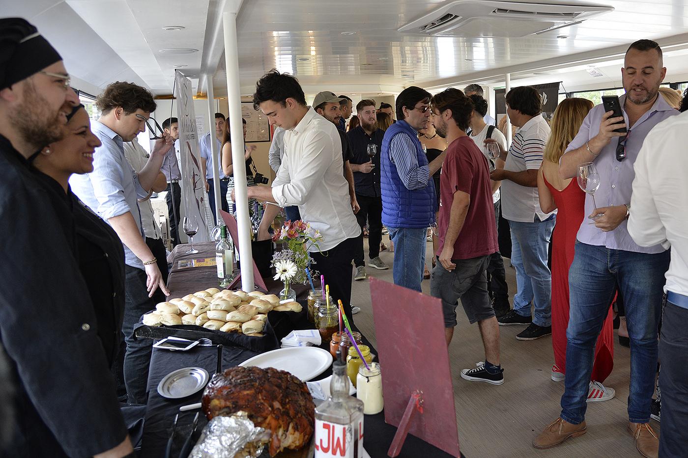 Se presentó en Tigre “Vinos a Bordo”, una experiencia que combina cata de vinos, navegación y gastronomía