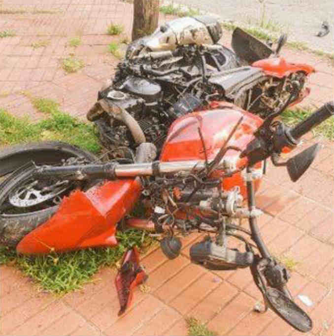 Un delincuente murió tras ser embestida la moto que había robado por un patrullero en San Martín