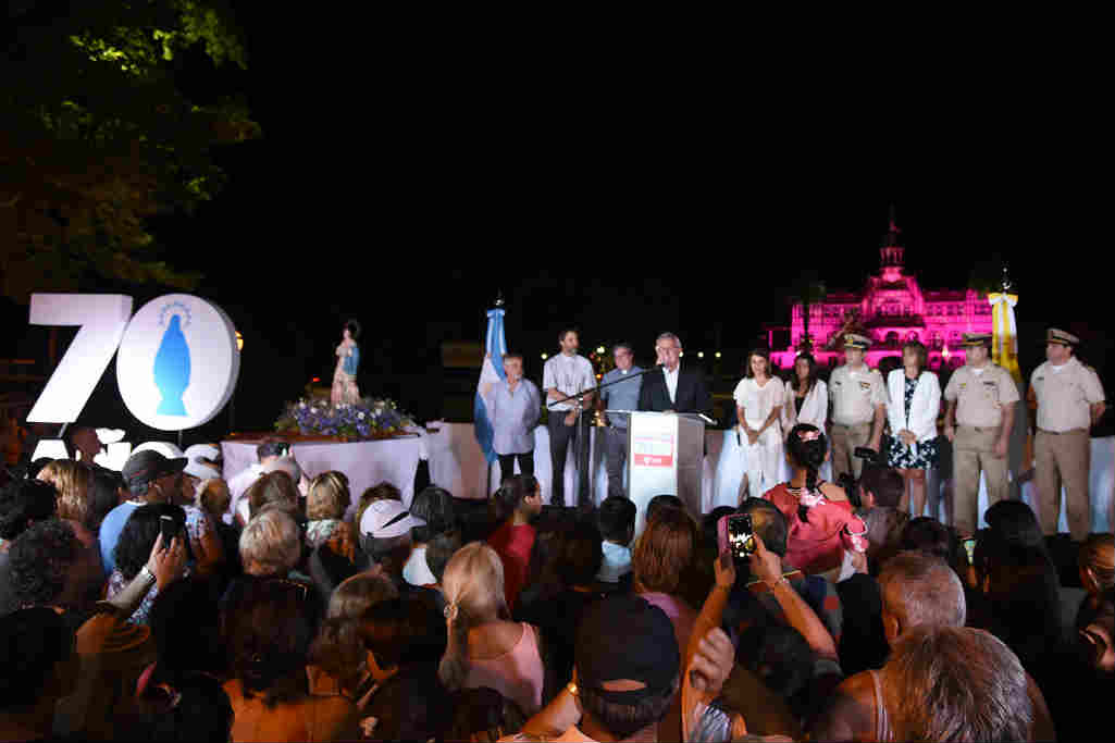 Miles de personas acompañaron al Municipio de Tigre en la celebración por el Día de la Virgen, patrona del distrito, en el 70° aniversario de la Procesión Náutica. 